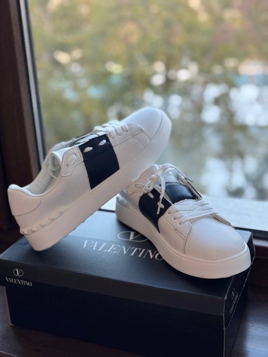 Продажа мужской стильной обуви Valentino 40-45