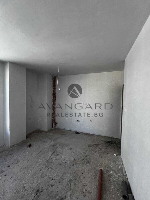 Продава се Тристаен апартамент в Пловдив, Кючук Париж - 97 кв.м за 725 €/кв.м - Снимка #2