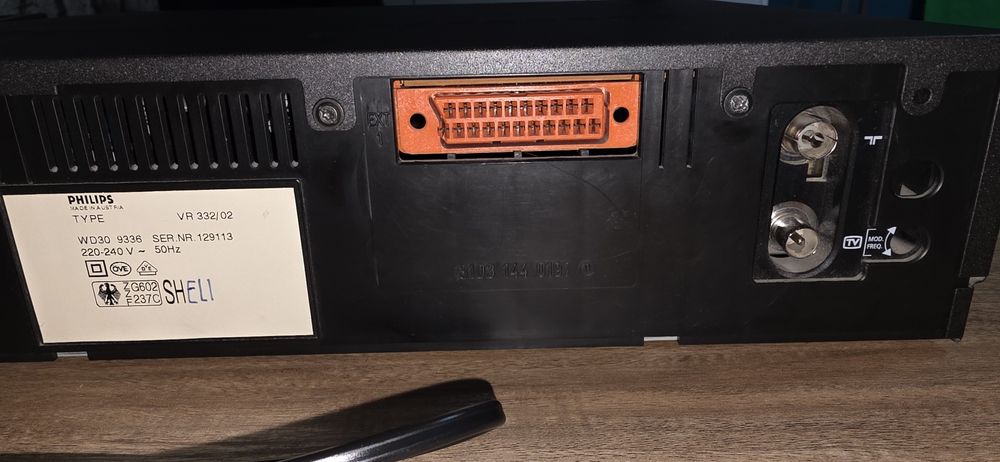 Videorecorder/ VCR Philips VR 332/02 defect