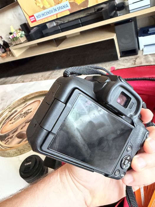 Canon R50 + 2 obiective + rucsac