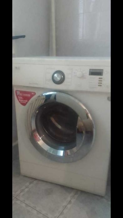 Продам б.у стиральную машину LG
