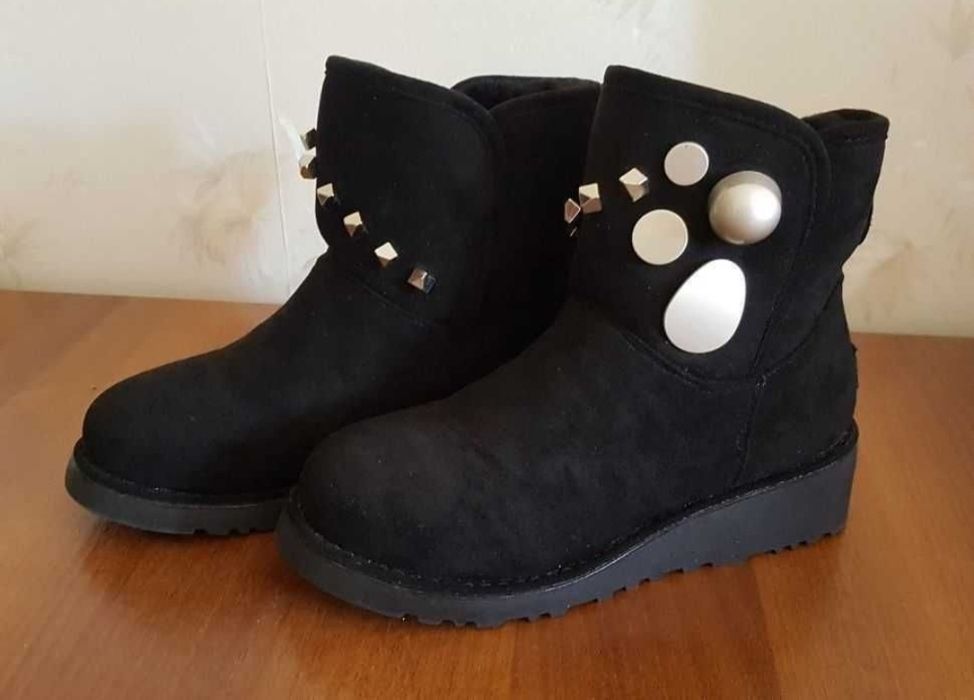 Новые Кроссовки Уги Балетки