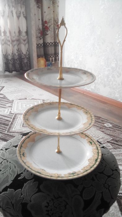 Продам фруктовницу, фартуки