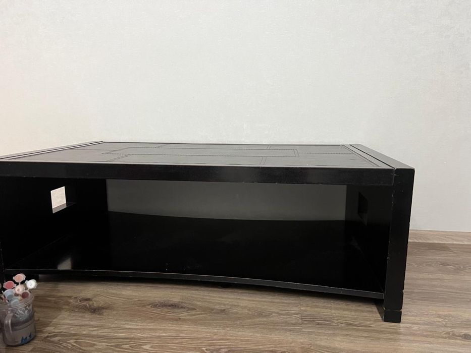 Продам стол и тумбу ТВ
