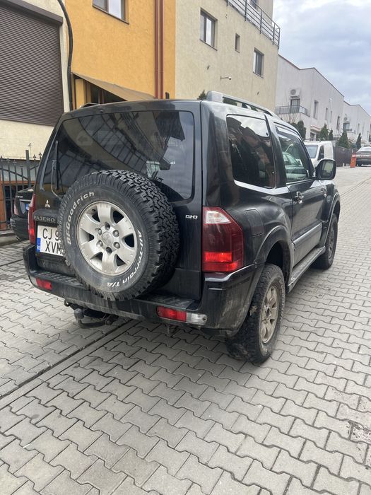 Mitsubishi Pajero– 4x4 cu reductor – Automat – Piele – Autoutilitară