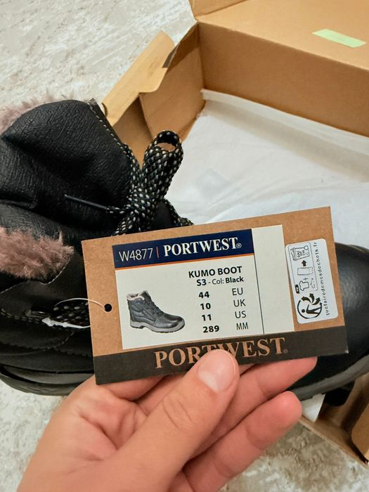 Новый!!!Продам спец ботинки