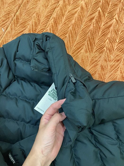 Куртка от фирмы LACOSTE