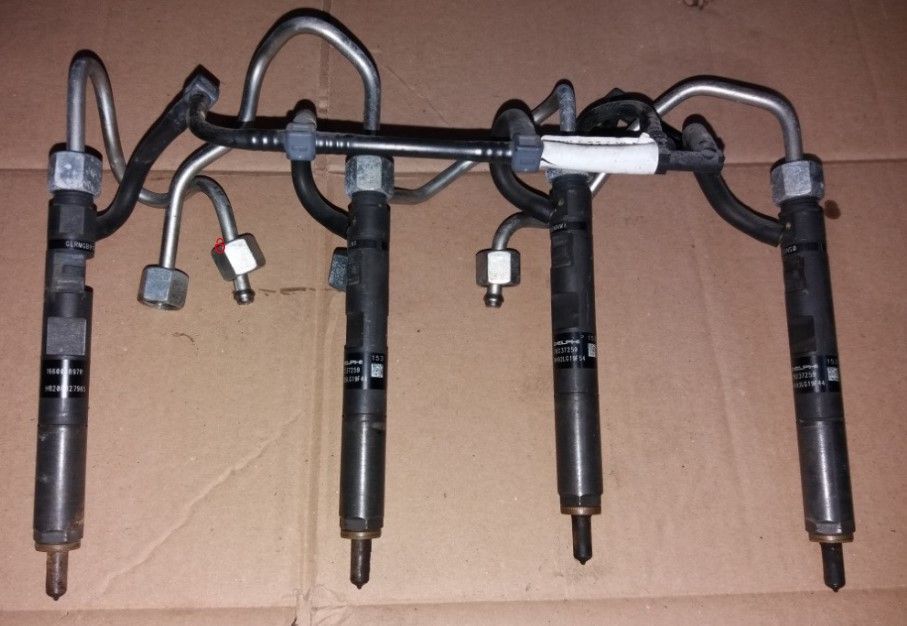 injectoare 1.5 dci euro 5 delphi 8200827965 166000897r