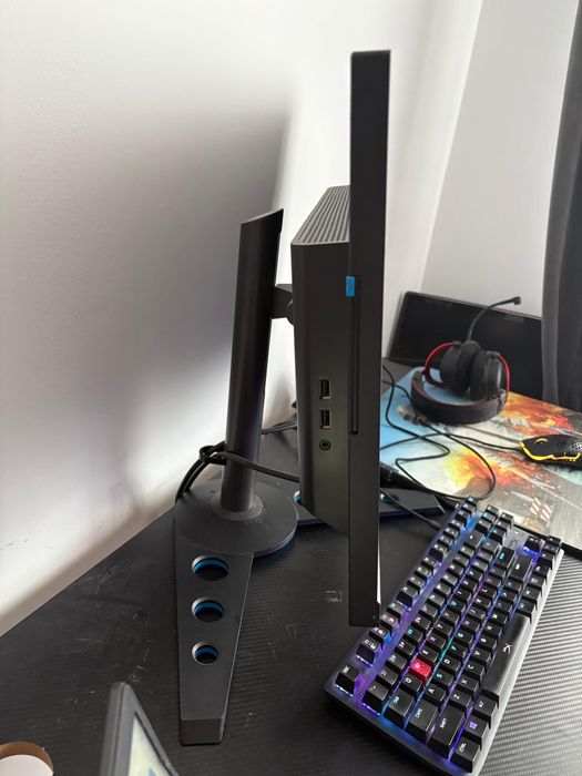 Monitor Gaming WLED IPS LENOVO 240 Hz