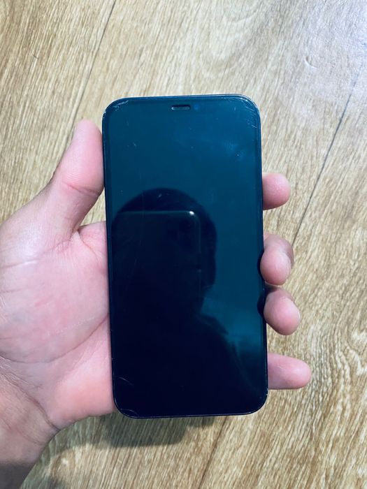 Айфон 12, память 128, емкость 75%