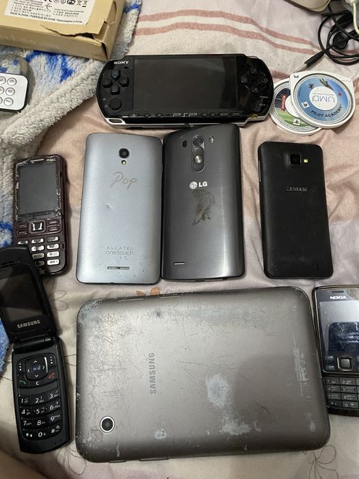 Телефоны на запчасти