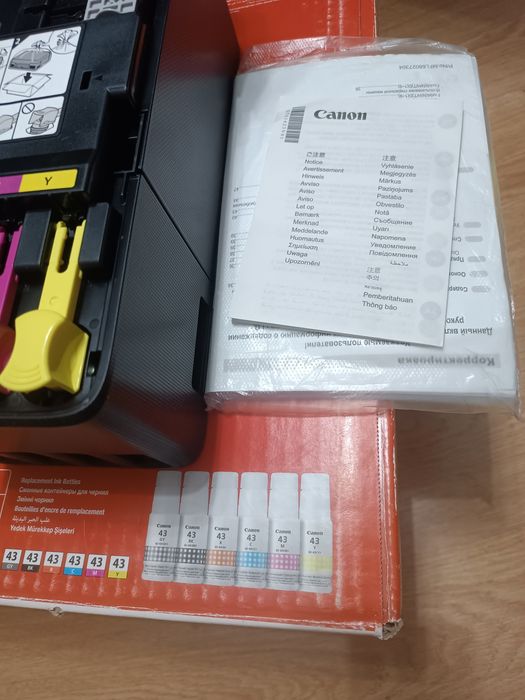 Принтер цветной ,,Canon..
