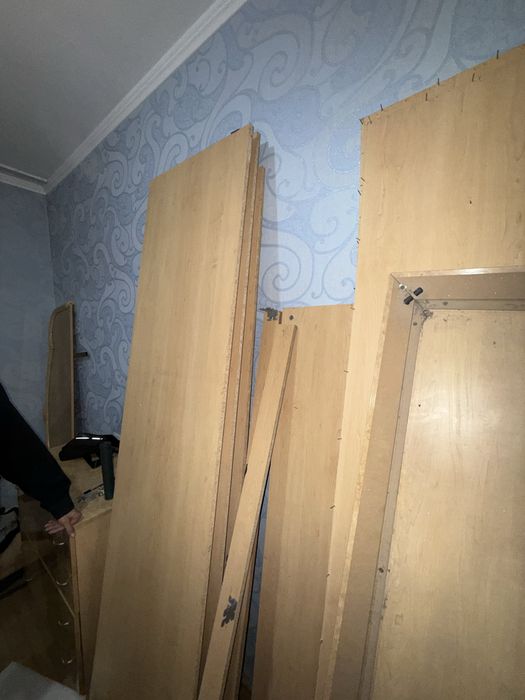 Продам спальный гарнитур срочно