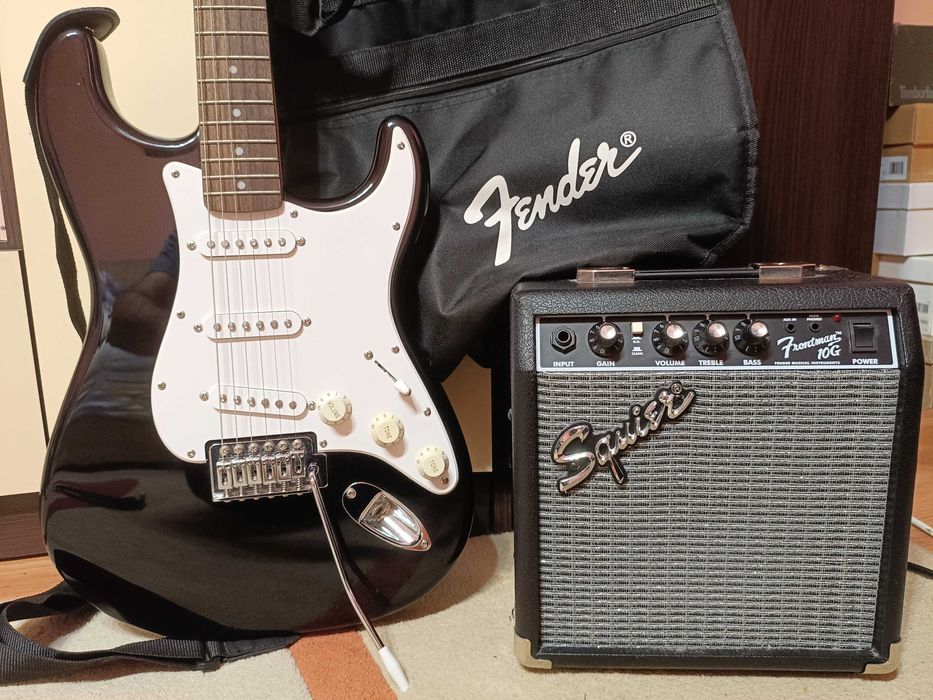 Set Chitara FENDER Squier Sonic Stratocaster Pack + Amplificator - NOU