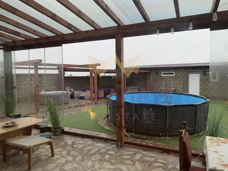 Продава се Къща в с. Божурец, Област Добрич - 234 кв.м за 501 €/кв.м - Снимка #4