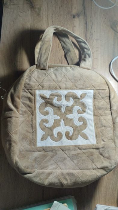 Сумочка с орнаментом