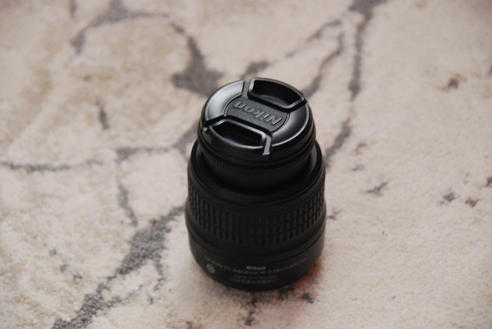 Obiectiv nikon 18-55 mm