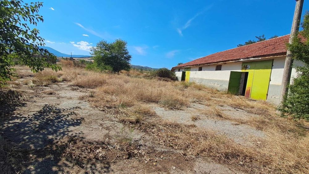 Продава се Промишлена сграда в Карлово - 470 кв.м за 245 €/кв.м - Снимка #3