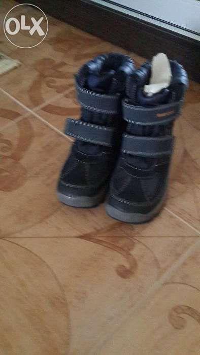 Продам ботинки межсезонье на мальчика