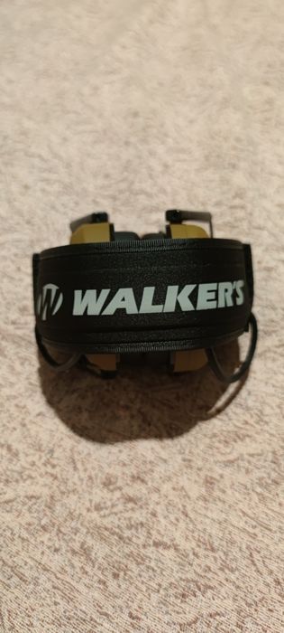 Белсенді құлаққаптар/активные наушники.