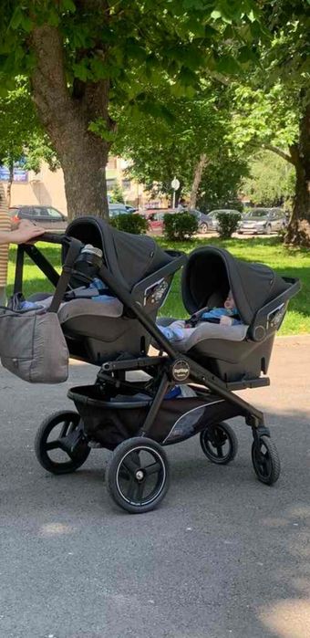 Бебешка количка за близнаци
