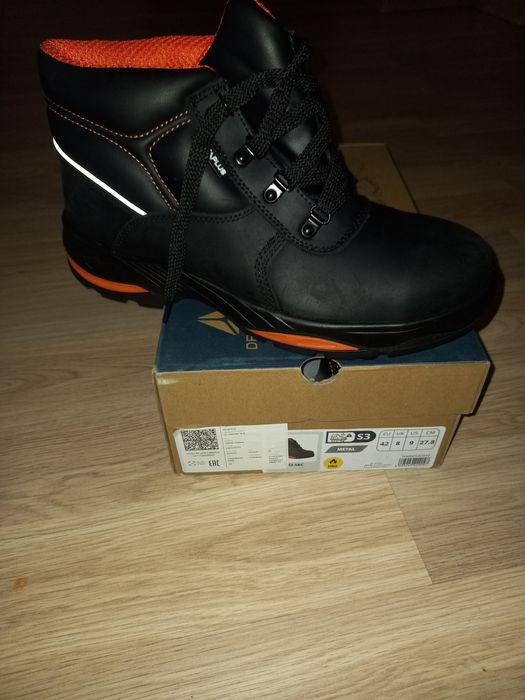 Продам рабочих ботинок