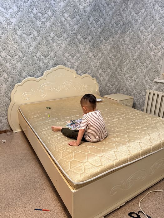 Спальный гарнитур