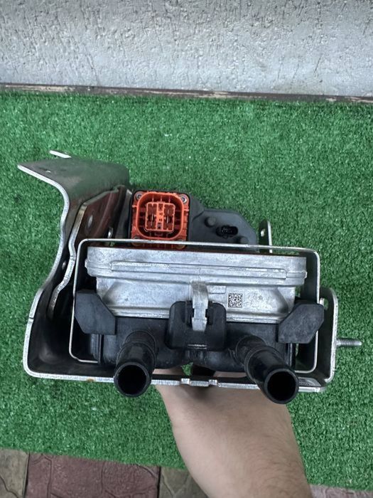 Pompa recirculare Ford Kuga 3 MUSTANG MACH E HYBRID 2020-2023