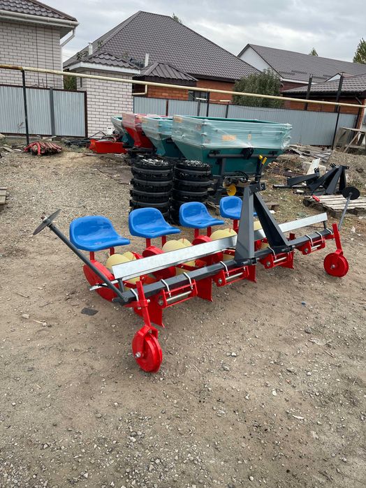 Двухрядная рассадопосадочная машина D Pol