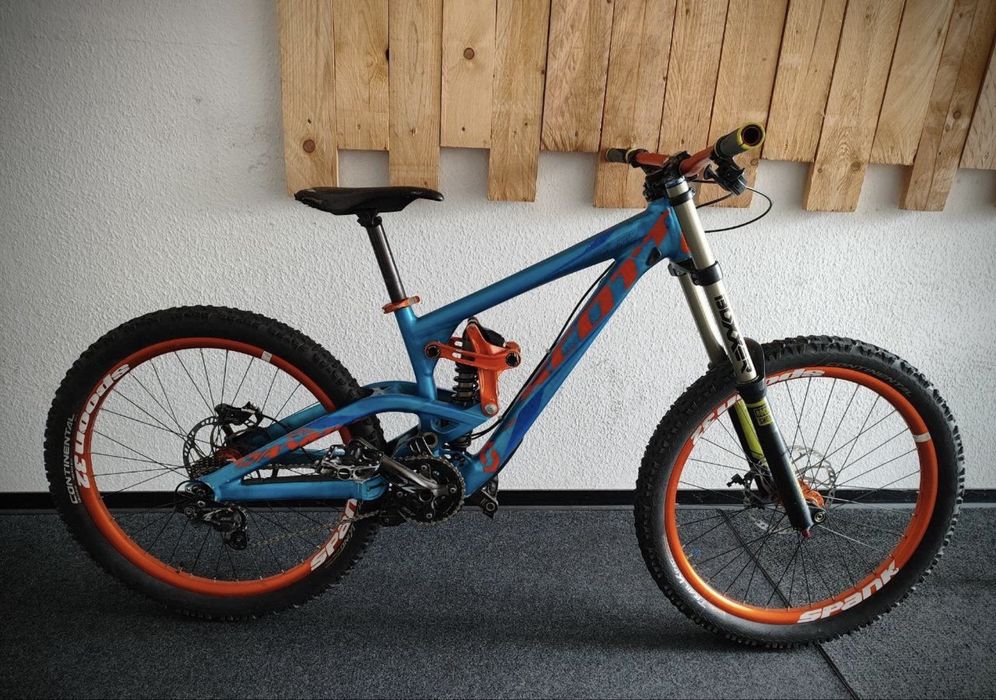 Bicicleta de downhill Scott Gambler