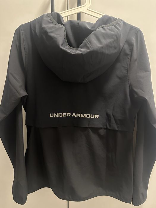 Тънко яке Ветровка Under Armour