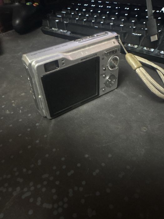 SONY Cyber shot DSC-W80 Silver Digital Camera