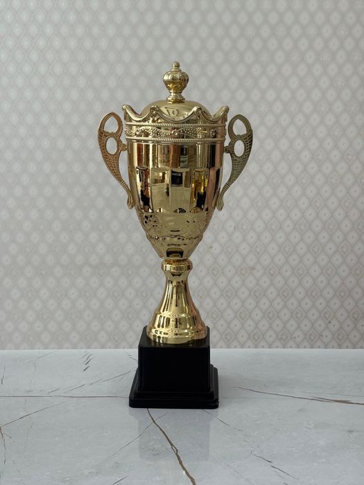 Кубки комплект медали и статуетки