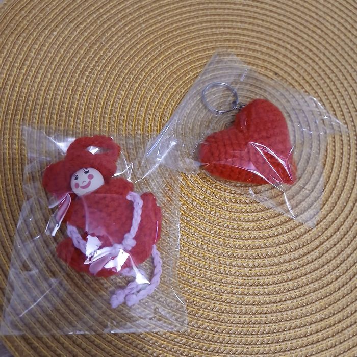 Brelocuri martisoare crosetate