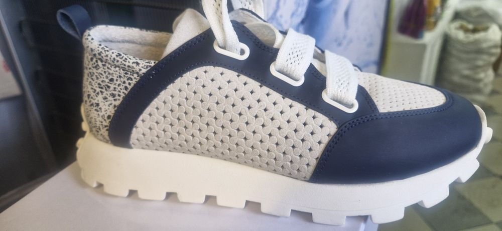 Красовки  бренди