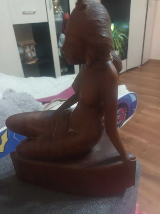 Vechii  statueta