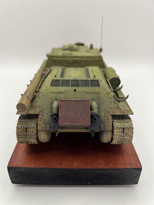 Готова модель САУ Су-122 Масштаб 1/35.