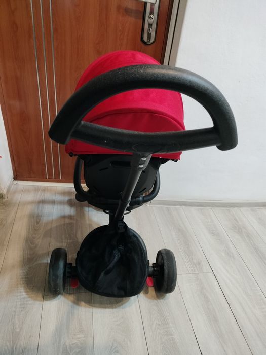 Vând tricicletă Coccolle pentru copii, în stare foarte bună, folosită cu grijă. Este curată, completă și funcționează perfect.