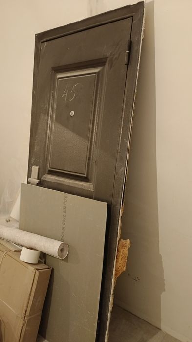 Продам дверь входную