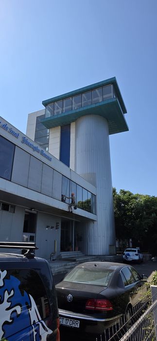 Spălat fațade cu Alpiniști utilitari