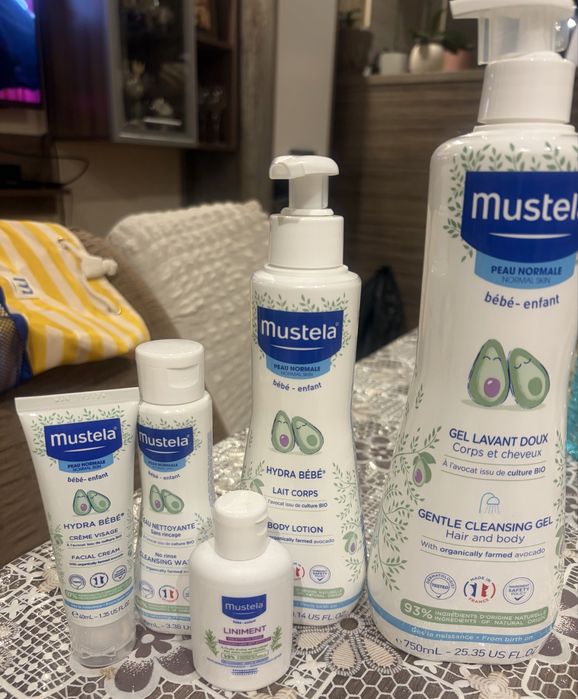 Комплект бебешка козметика с раница Mustela