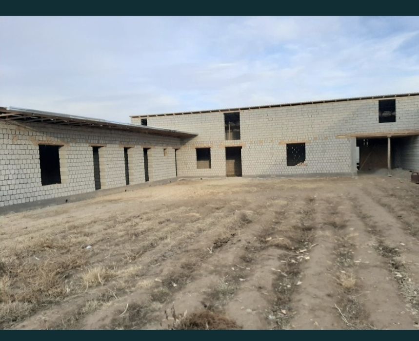 Поодаётся Боз сув 4 сот угловой