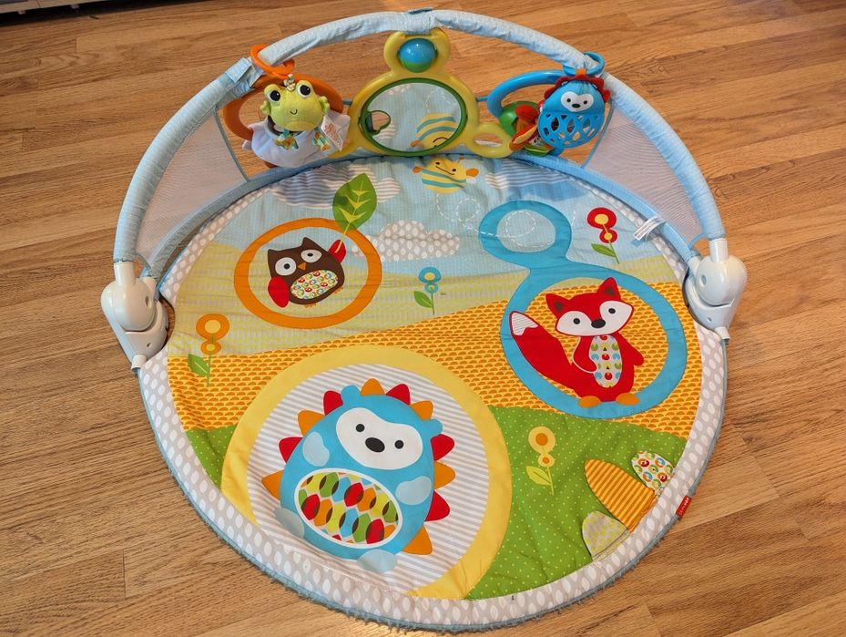 Saltea / centru de activitati Skip Hop