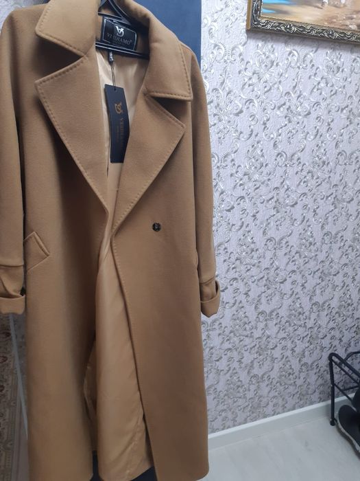 Пальто коричневый