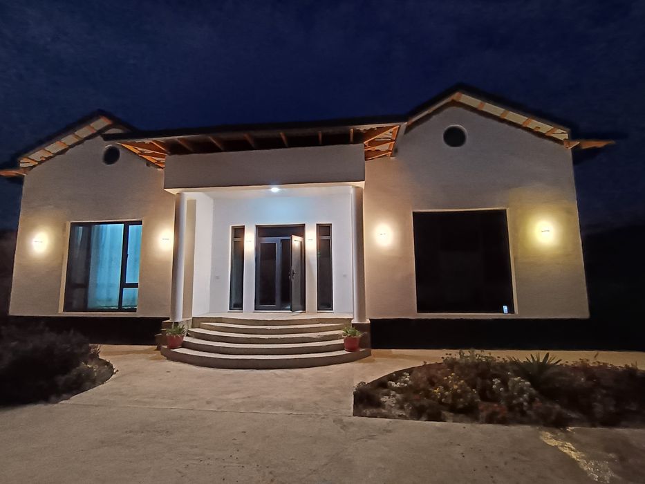 Янги курилган ховли сотилади