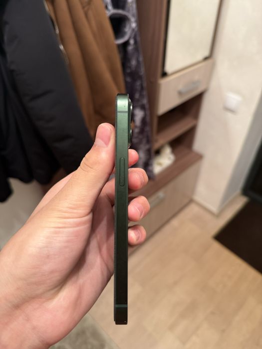 Продается айфон 13