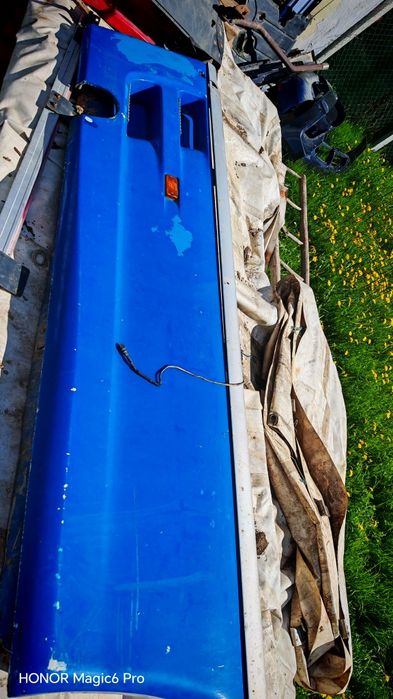 Vând carene laterale Daf Xf95 euro 3