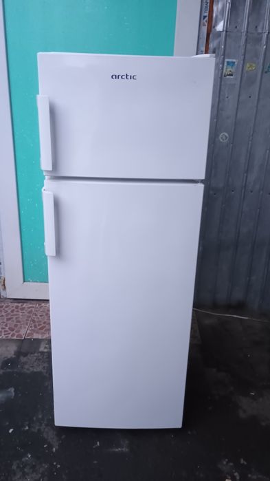 Frigider Arctic Asigur Transport