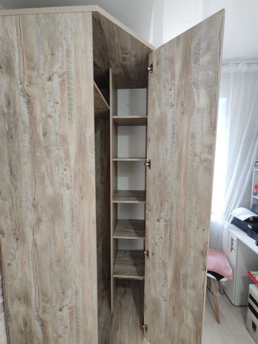 Продаётся шкаф..