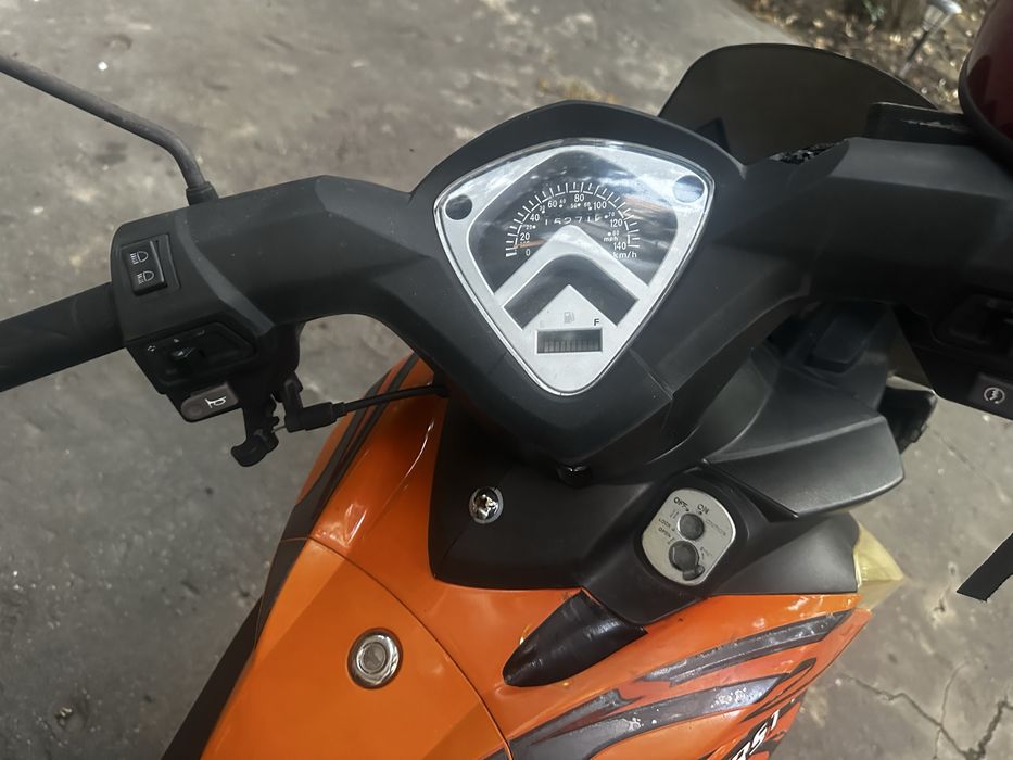 Vand scuter first bike de 50cc cu 4 viteze